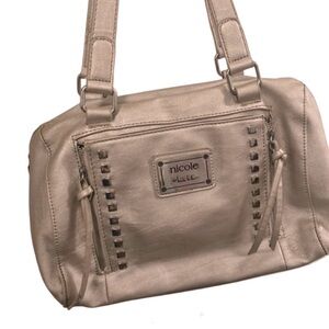 Gorgeous medium shoulder bag